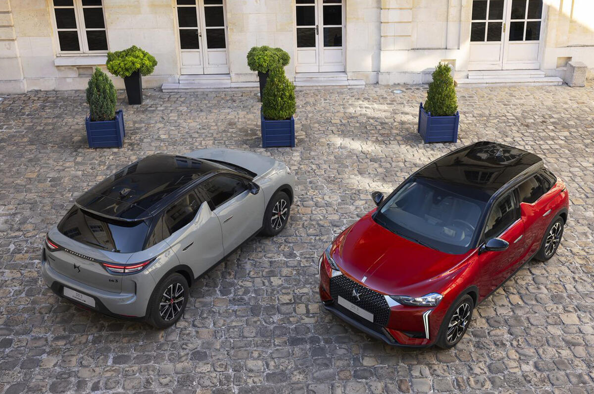 DS 3 2022 front rear from above DS 3 2022 front rear from above