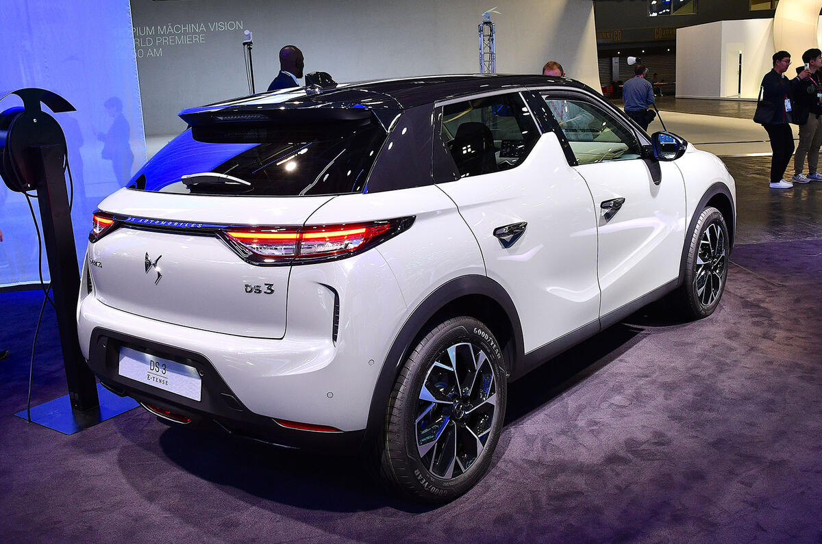 ds 3 facelift paris motor show 02 back static ds 3 facelift paris motor show 02 back static