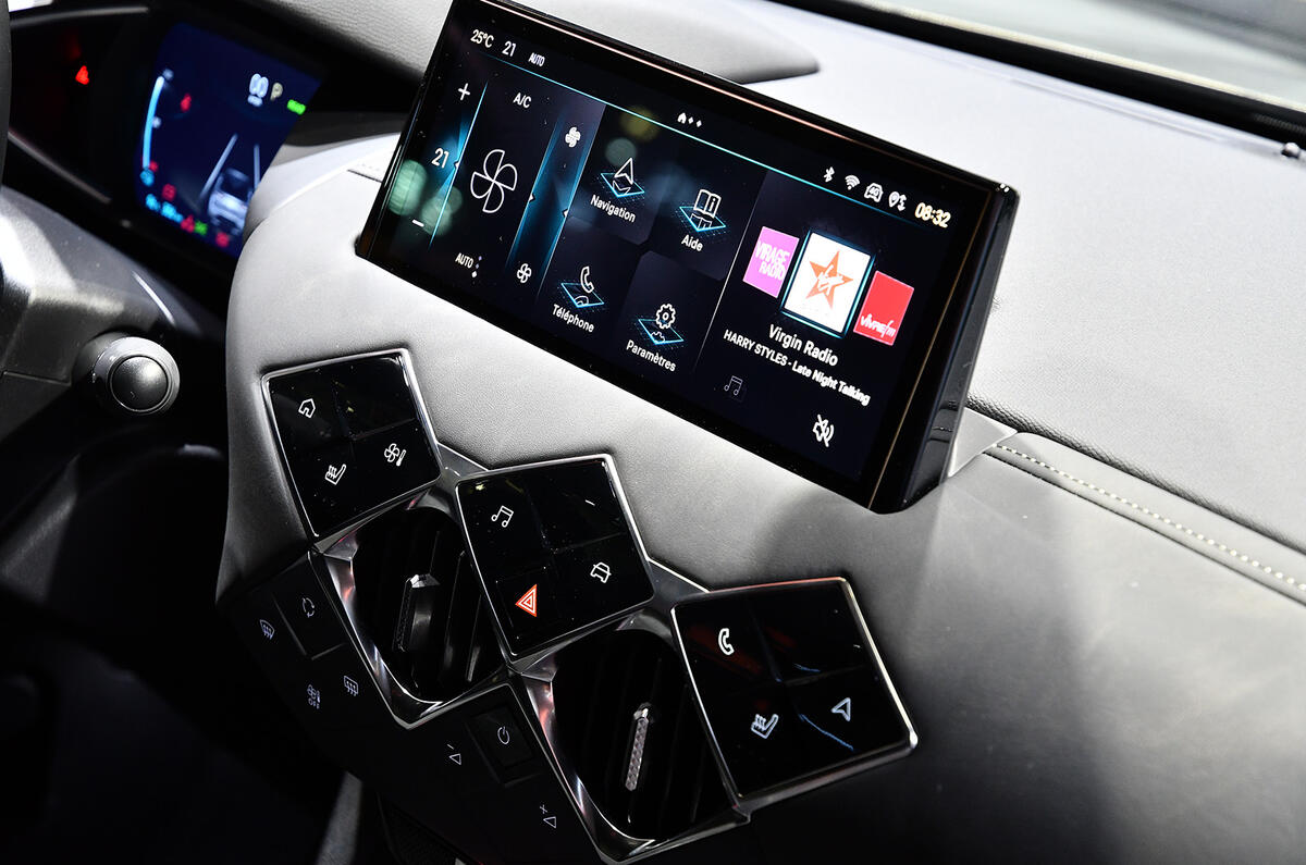 ds 3 facelift paris motor show 05 hud ds 3 facelift paris motor show 05 hud