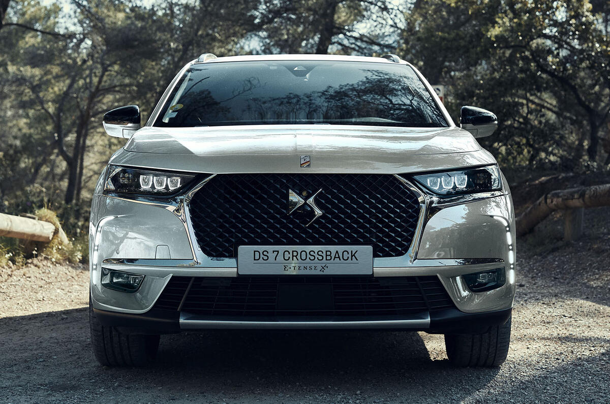 DS 7 Crossback E-Tense revealed as Volvo XC60 T8 rival