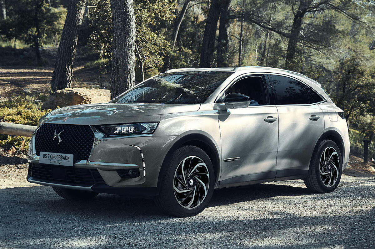 DS 7 Crossback E-Tense revealed as Volvo XC60 T8 rival