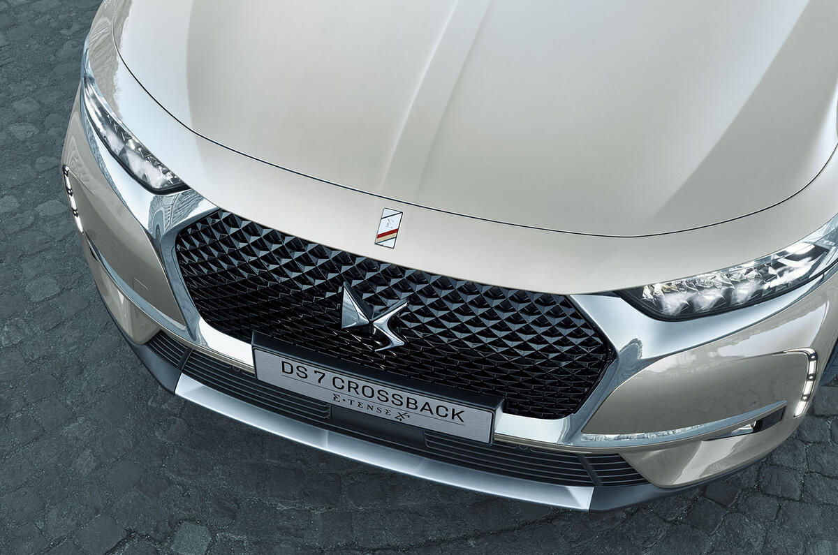 DS 7 Crossback E-Tense revealed as Volvo XC60 T8 rival