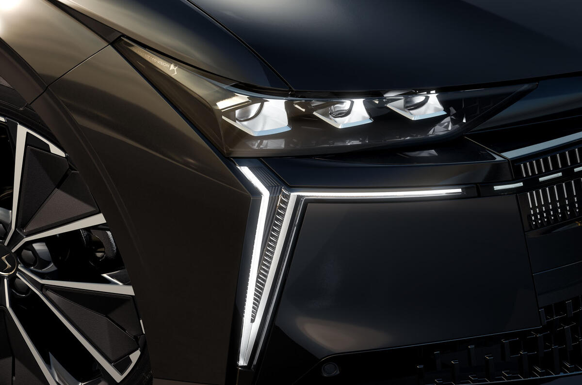 DS No4 LEDs front DS No4 LEDs front
