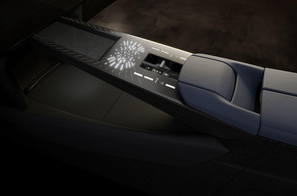 DS No 8   centre console detail DS No 8   centre console detail