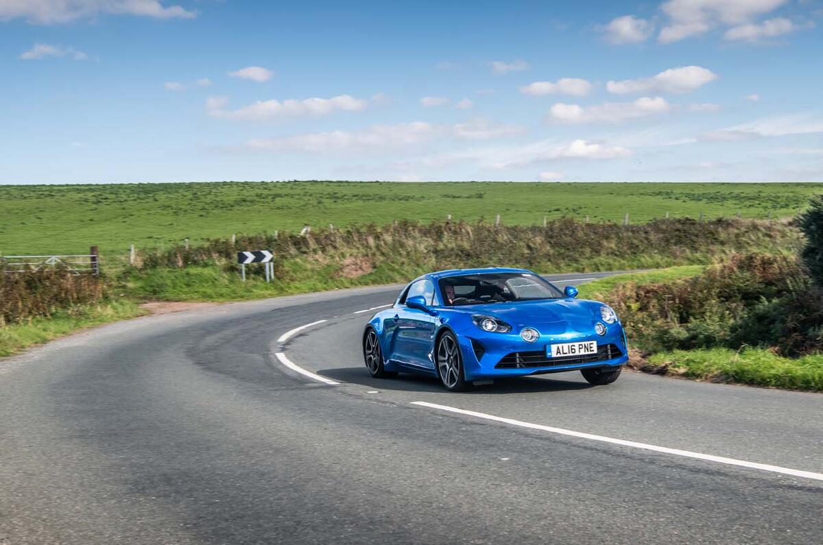 Alpine A110 vs. McLaren 570S