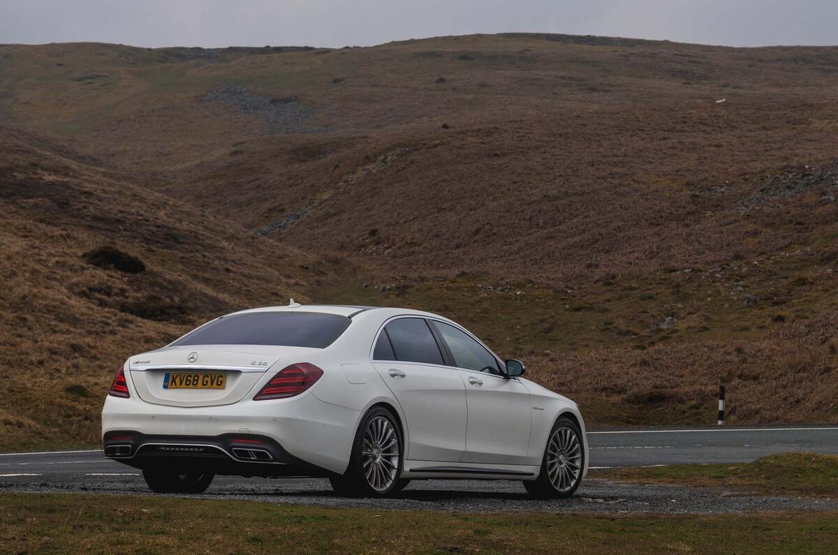 Mercedes-AMG S65 shows off the joys of the V12
