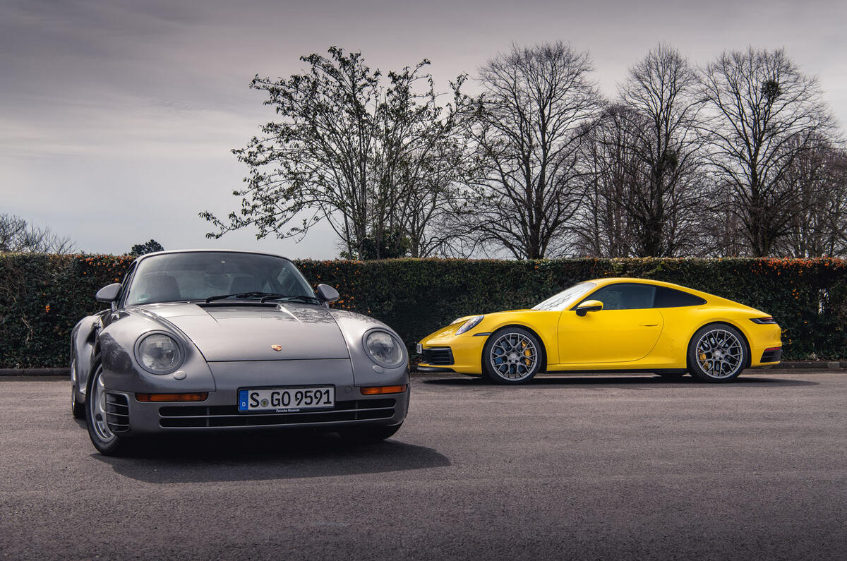 Porsche 992 911 vs. Porsche 959 - parked