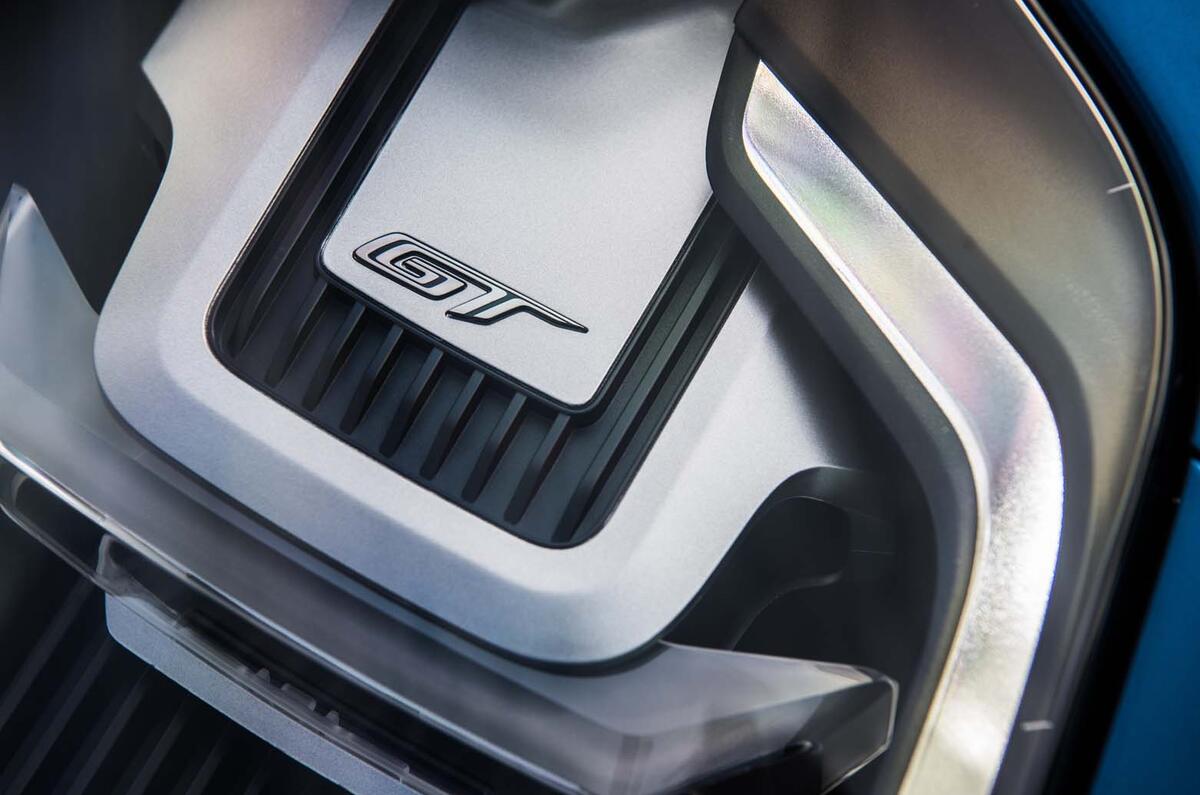Ford GT vs Fiesta ST