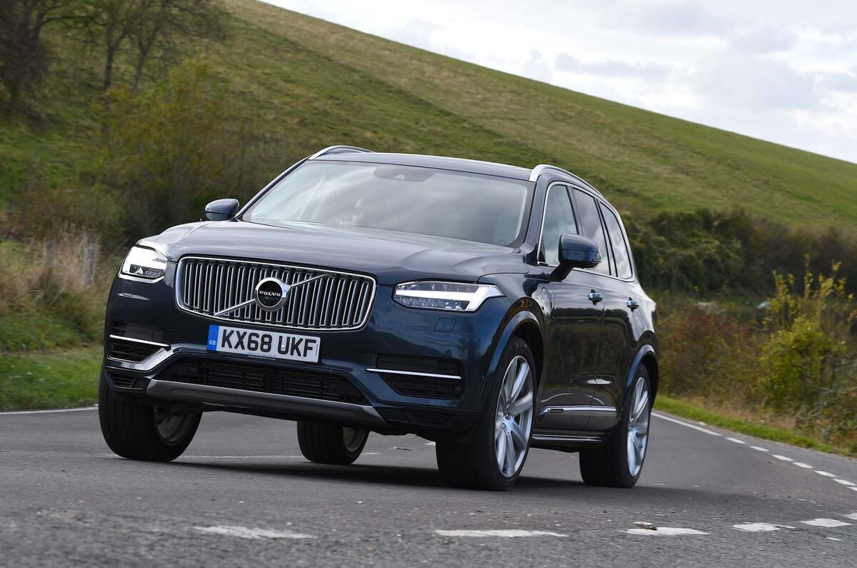 Volvo XC90 driving - front