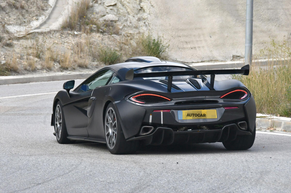 2020 McLaren 620R spy shots