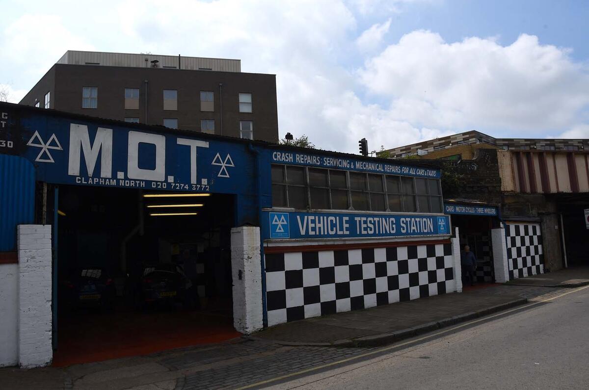 Autocar visits Ronnie Grant at Clapham North garage