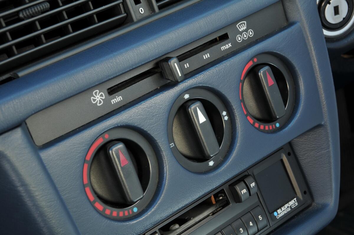 Mercedes 190E air-con controls