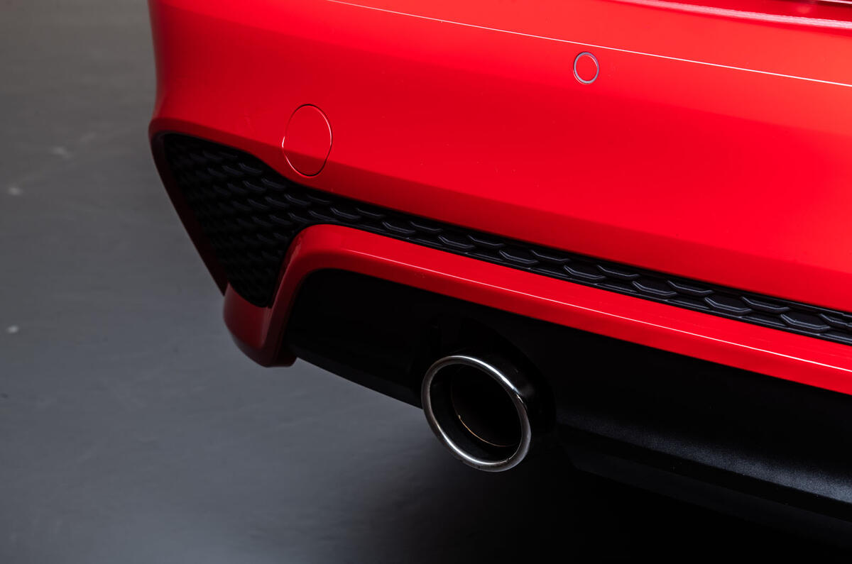 Jaguar reveals facelifted XE saloon