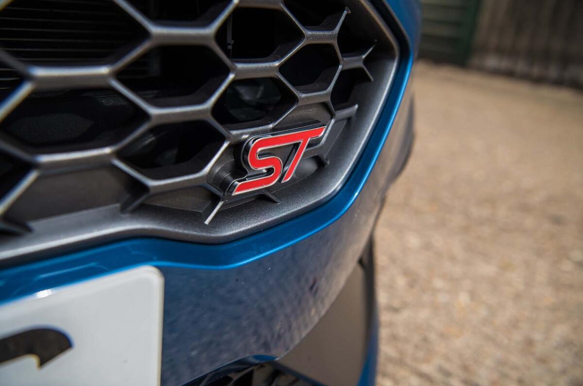 Ford GT vs Fiesta ST