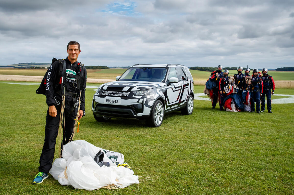 2017 Land Rover Discovery confirmed with Intelligent Seat Fold tech