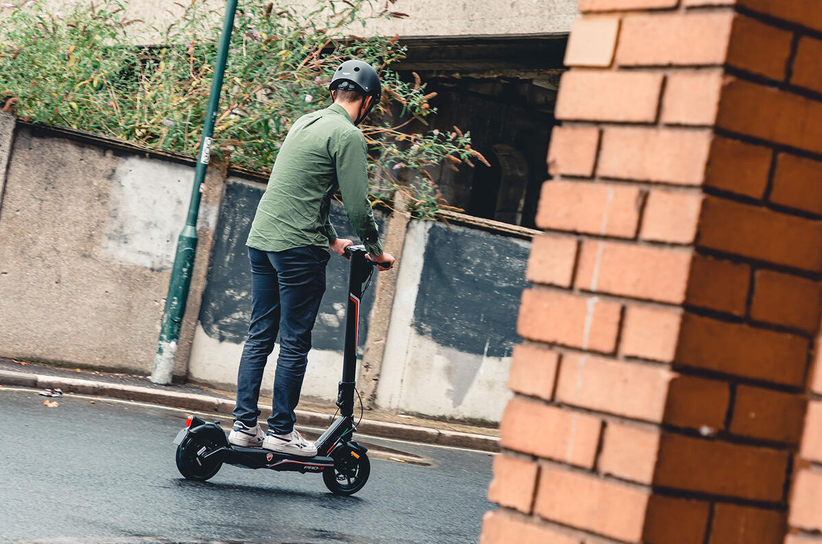 Ducatti Scooter 16 Ducatti Scooter 16