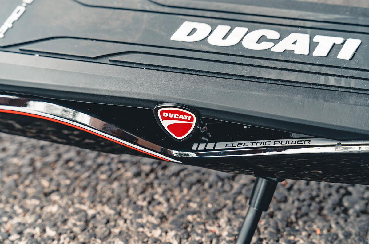 Ducatti Scooter 6 Ducatti Scooter 6