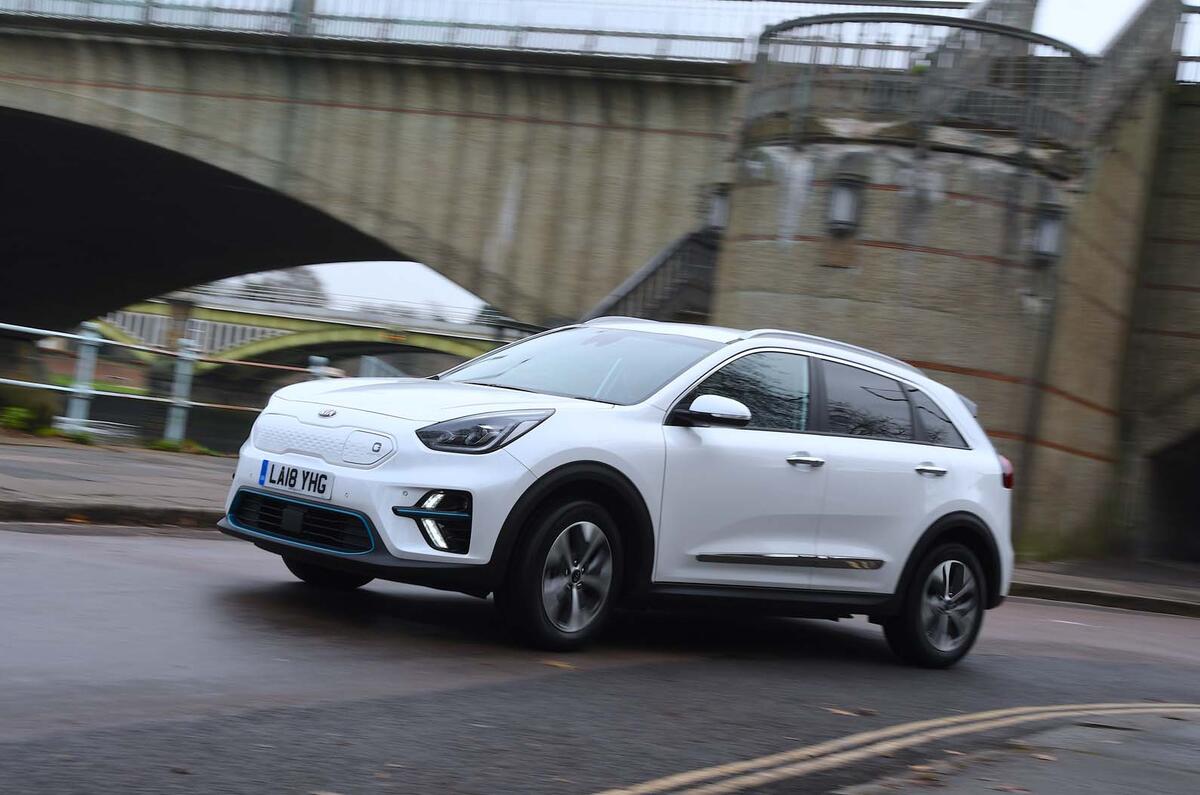 Kia e-Niro cornering in city