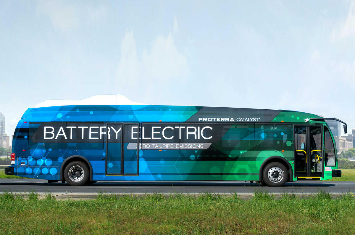 Proterra electric bus revealed 350 mile range