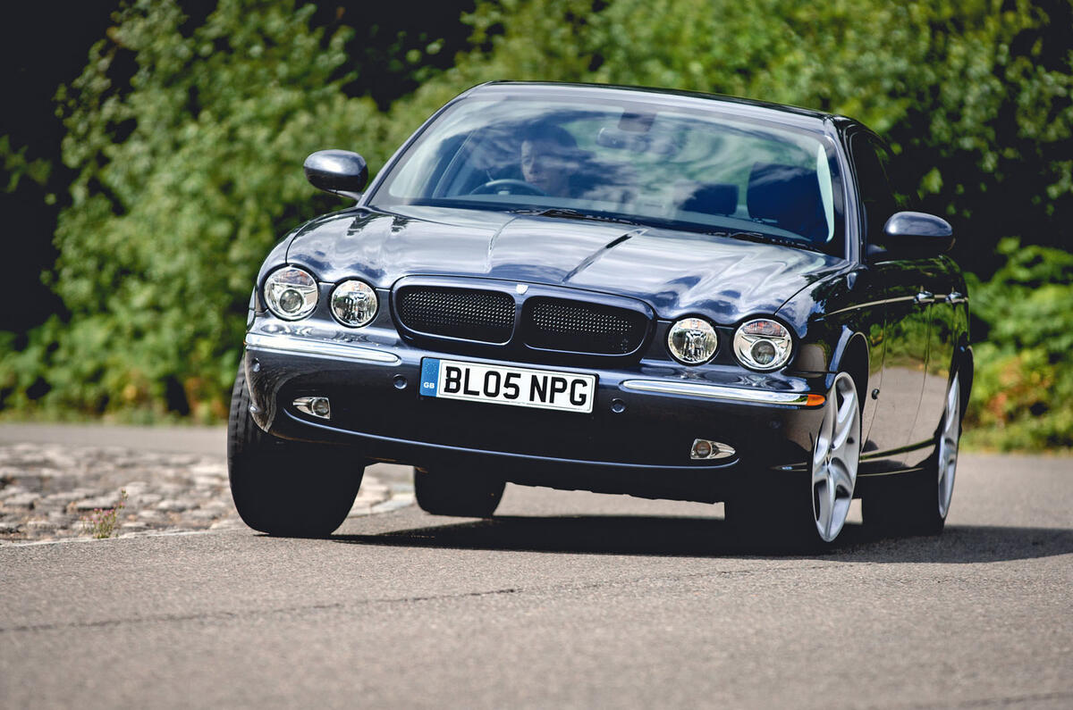 2005 Jaguar XJ - cornering