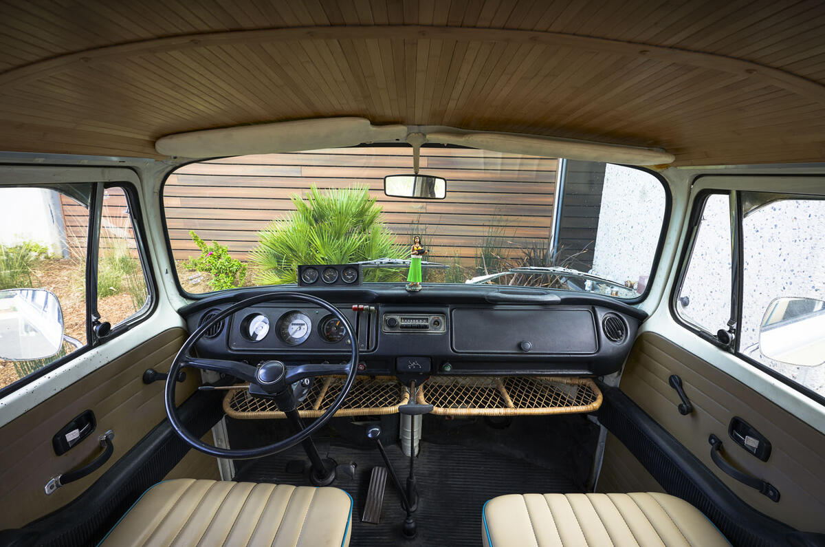 1972 Volkswagen Type 2 Microbus