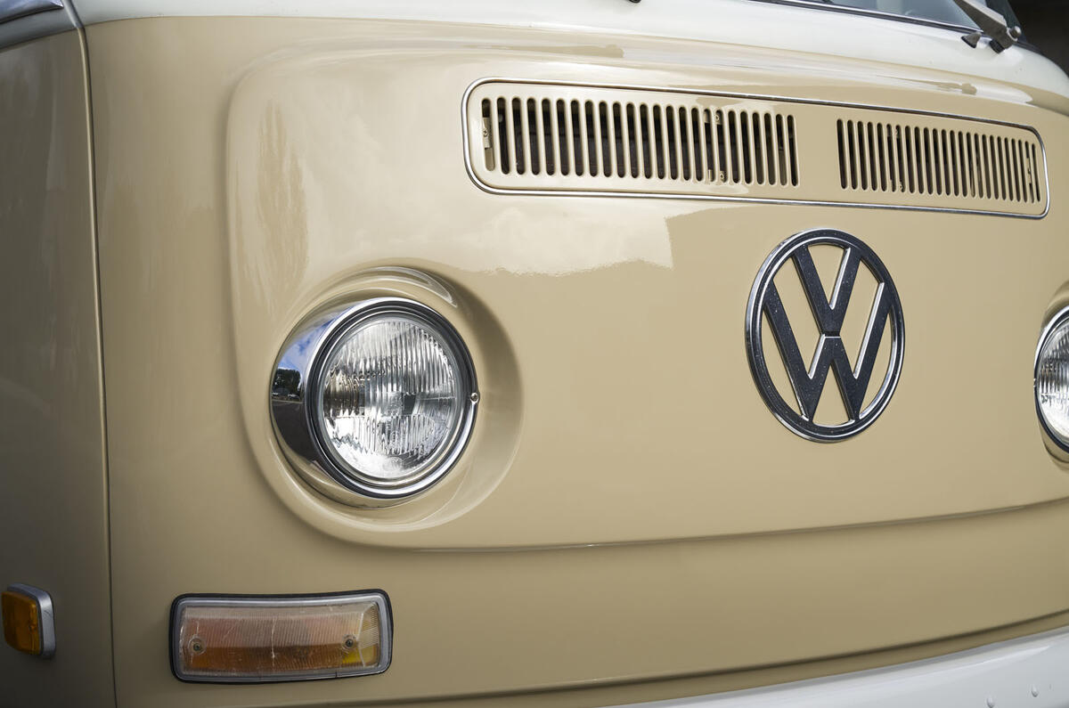 1972 Volkswagen Type 2 Microbus