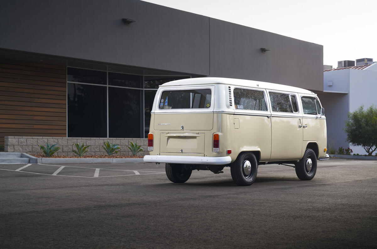 1972 Volkswagen Type 2 Microbus