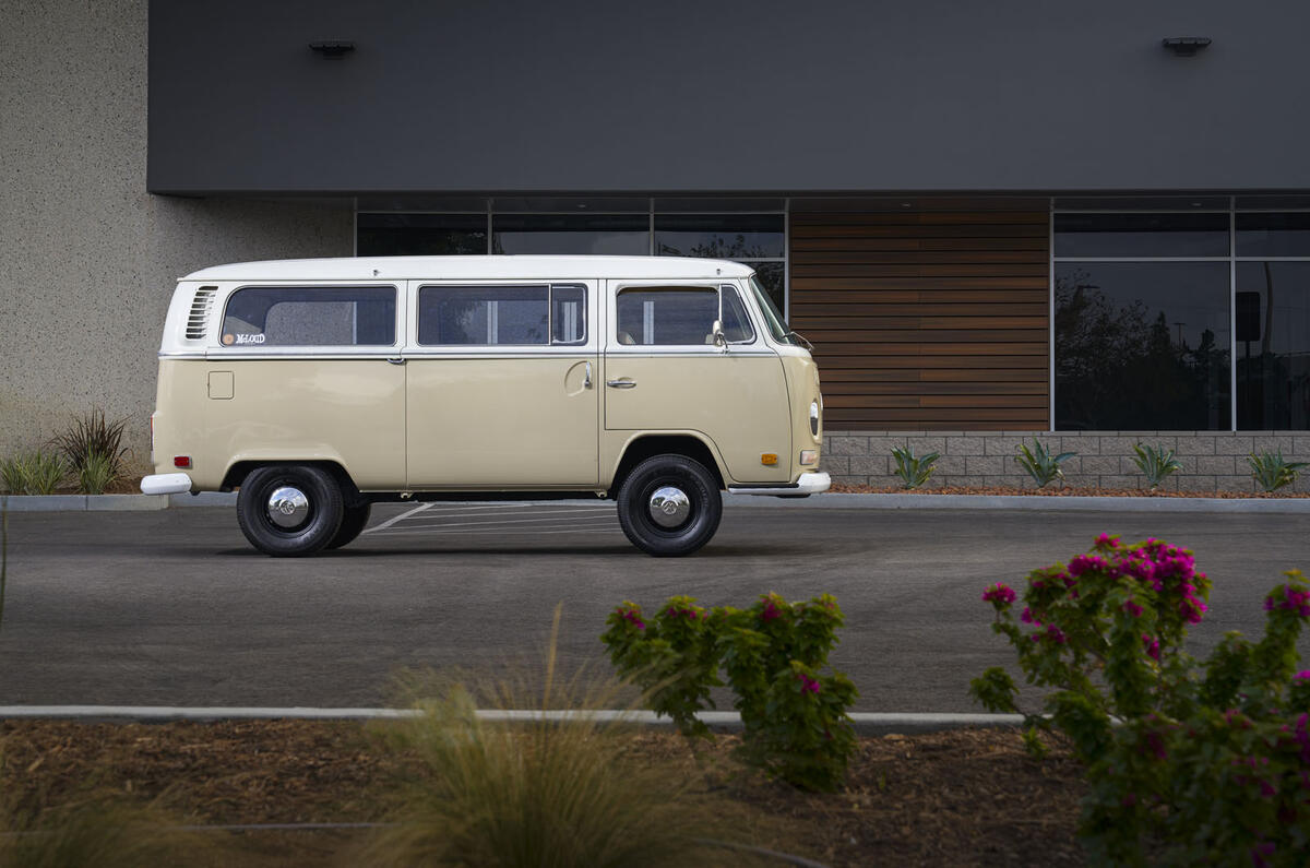 1972 Volkswagen Type 2 Microbus