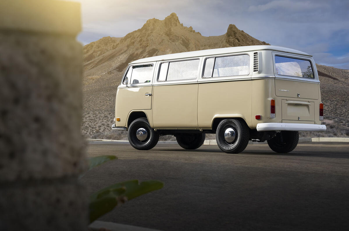1972 Volkswagen Type 2 Microbus