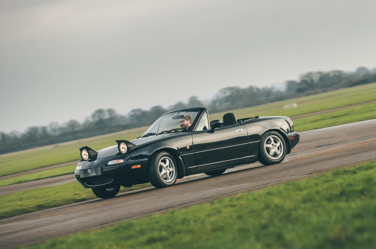 electrogenics mazda mx5 2025 jh 4 1600x1067 0d3a7684 bedc 4617 a883 d0955ae0b940 electrogenics mazda mx5 2025 jh 4 1600x1067 0d3a7684 bedc 4617 a883 d0955ae0b940