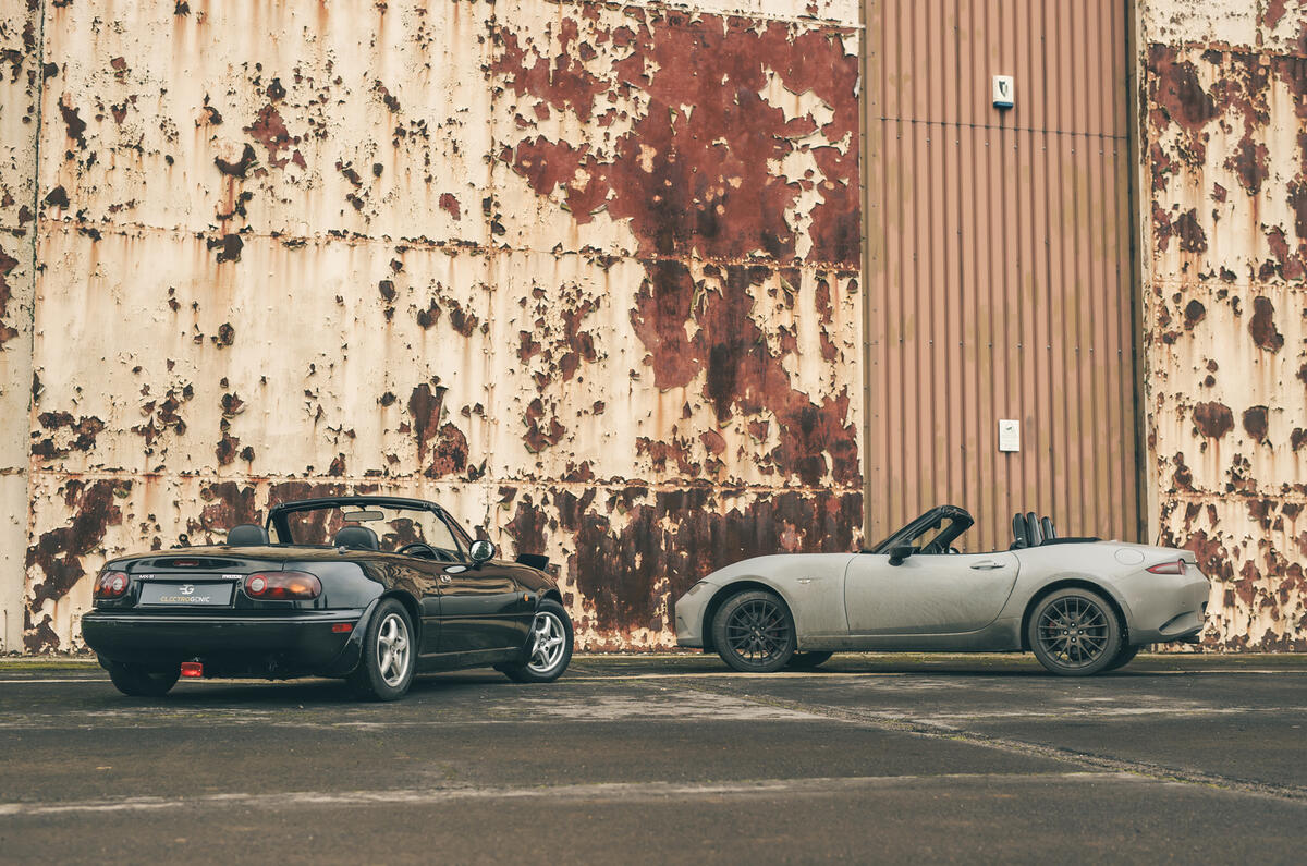 electrogenics mazda mx5 2025 jh 79 1600x1067 c9e1fe09 9462 4f19 b5ba 5467445fc6be electrogenics mazda mx5 2025 jh 79 1600x1067 c9e1fe09 9462 4f19 b5ba 5467445fc6be