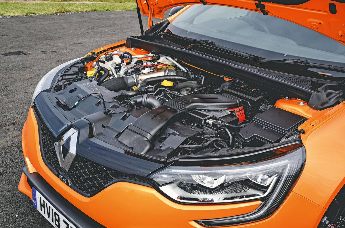 Renault Mégane RS Trophy engine bay