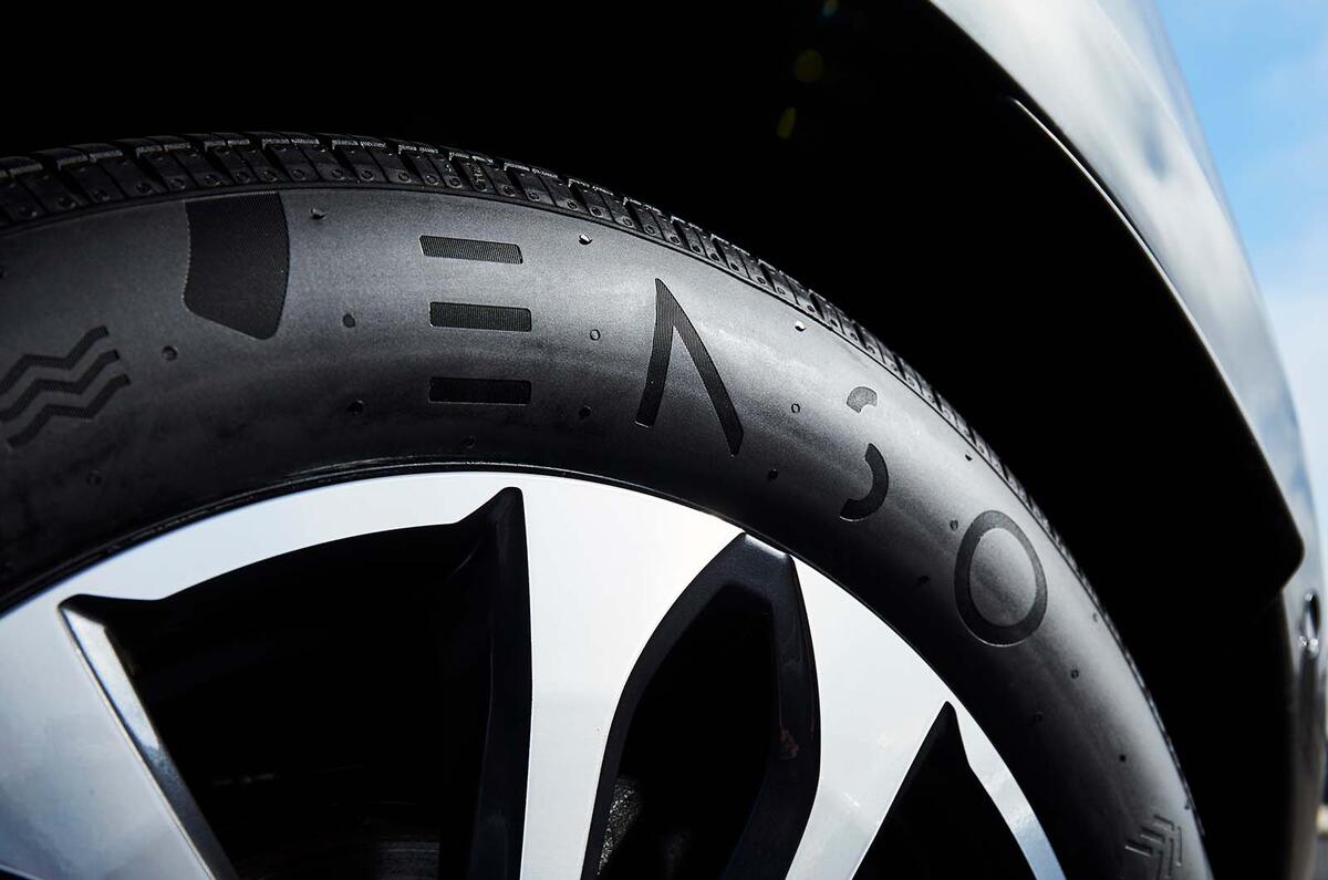 Enso tyre 2022 detail Enso tyre 2022 detail