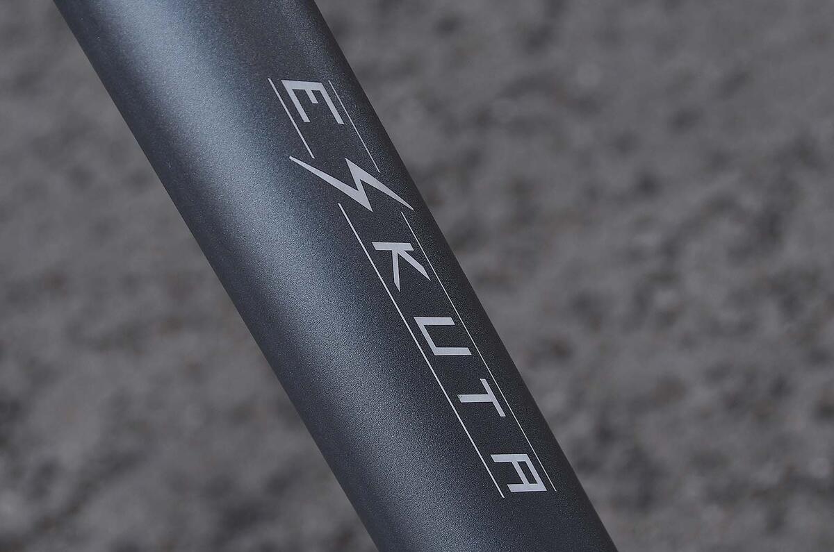 Eskuta KS 450 202220220210 5927 Eskuta KS 450 202220220210 5927