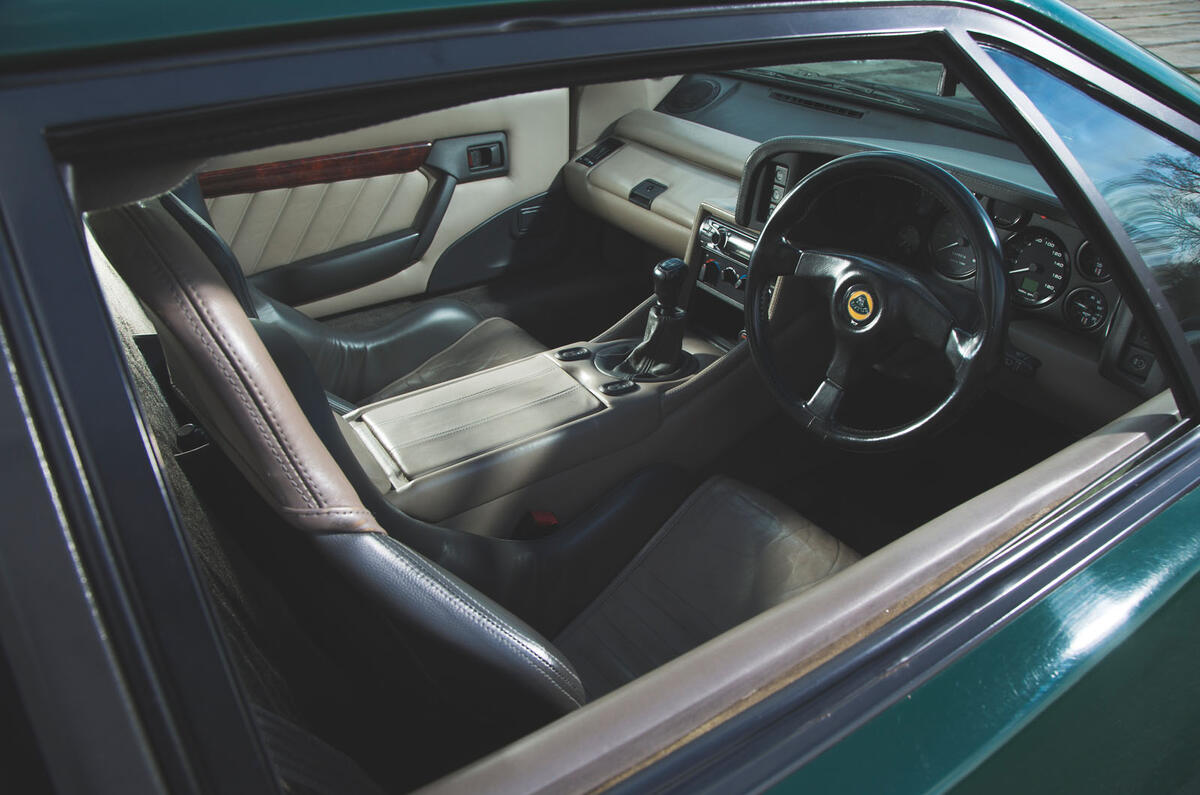 Esprit Turbo interior Esprit Turbo interior