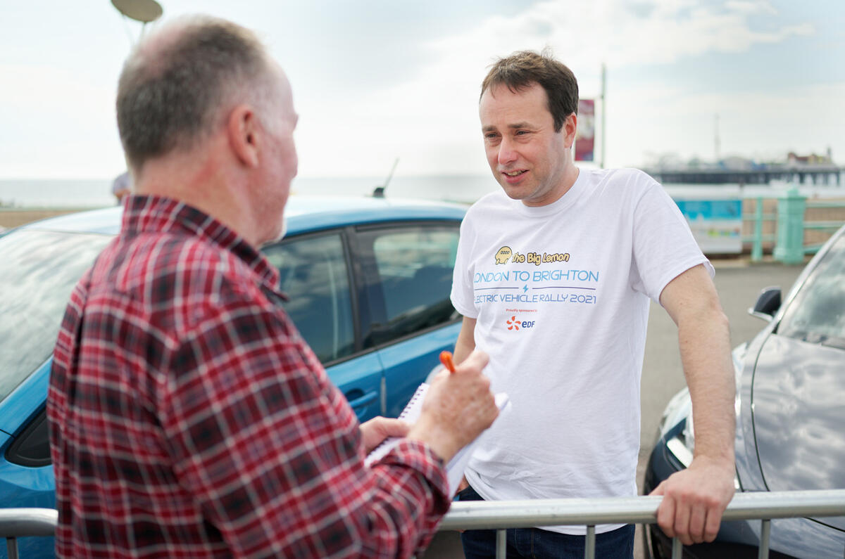 Evans talking to Tim Sherrington credit Charles Henderson