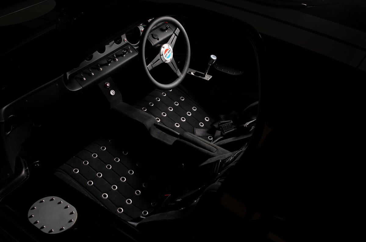 Everrati GT40 interior