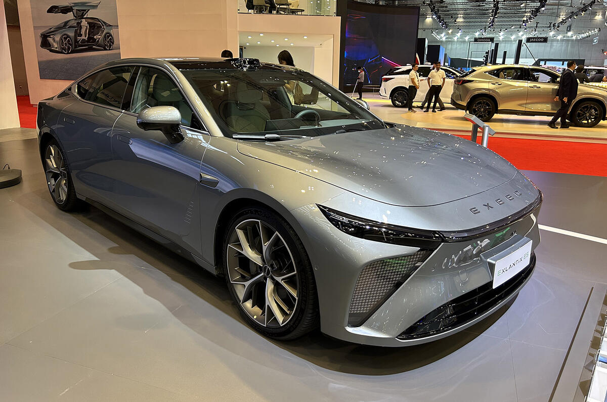 Exeed saloon