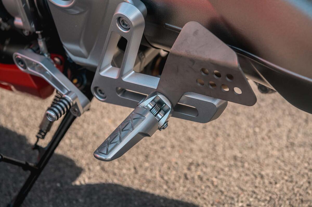 Ariel Atom 4 vs Ariel Ace