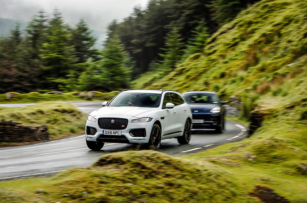 Jaguar F-Pace vs Porsche Macan