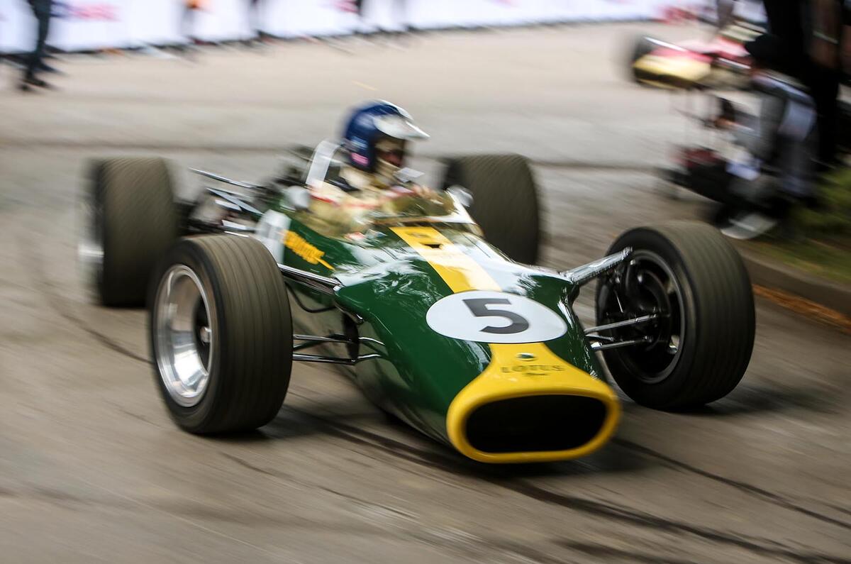 LOTUS 49