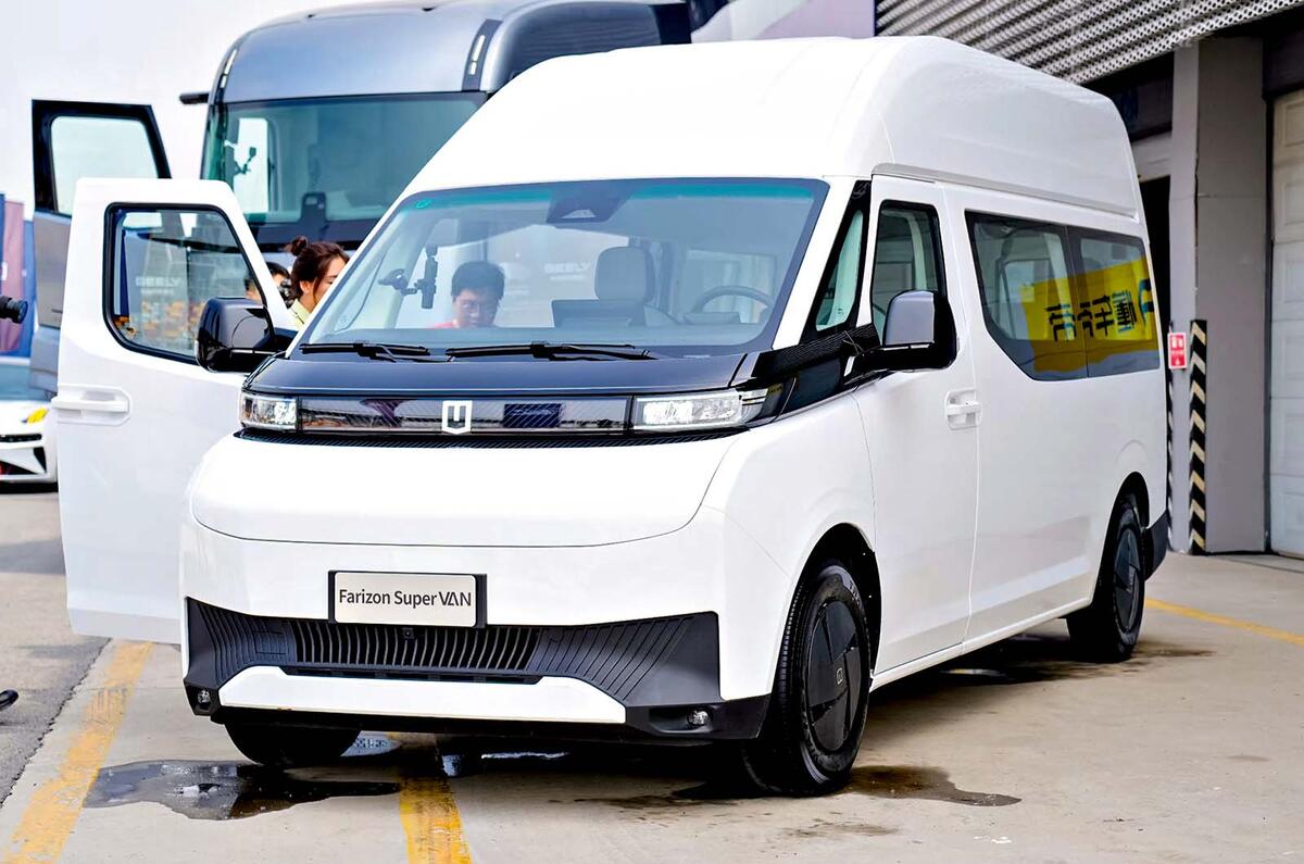 Farizon SuperVan electric minibus white front three quarter static in pitlane Farizon SuperVan electric minibus white front three quarter static in pitlane