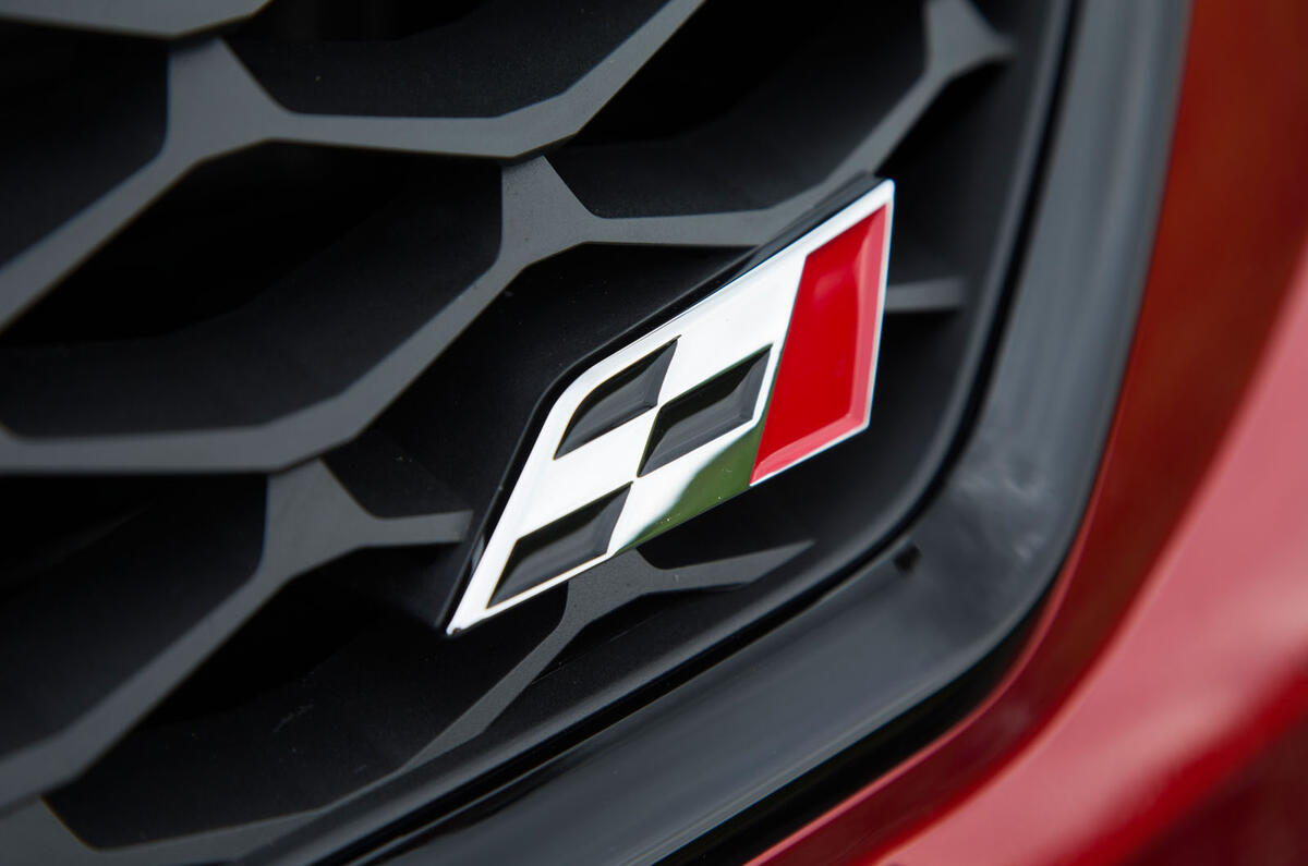 Skoda Octavia vRS estate vs. Seat Leon ST Cupra vs. Volvo V60 AWD Polestar - fast estate triple test