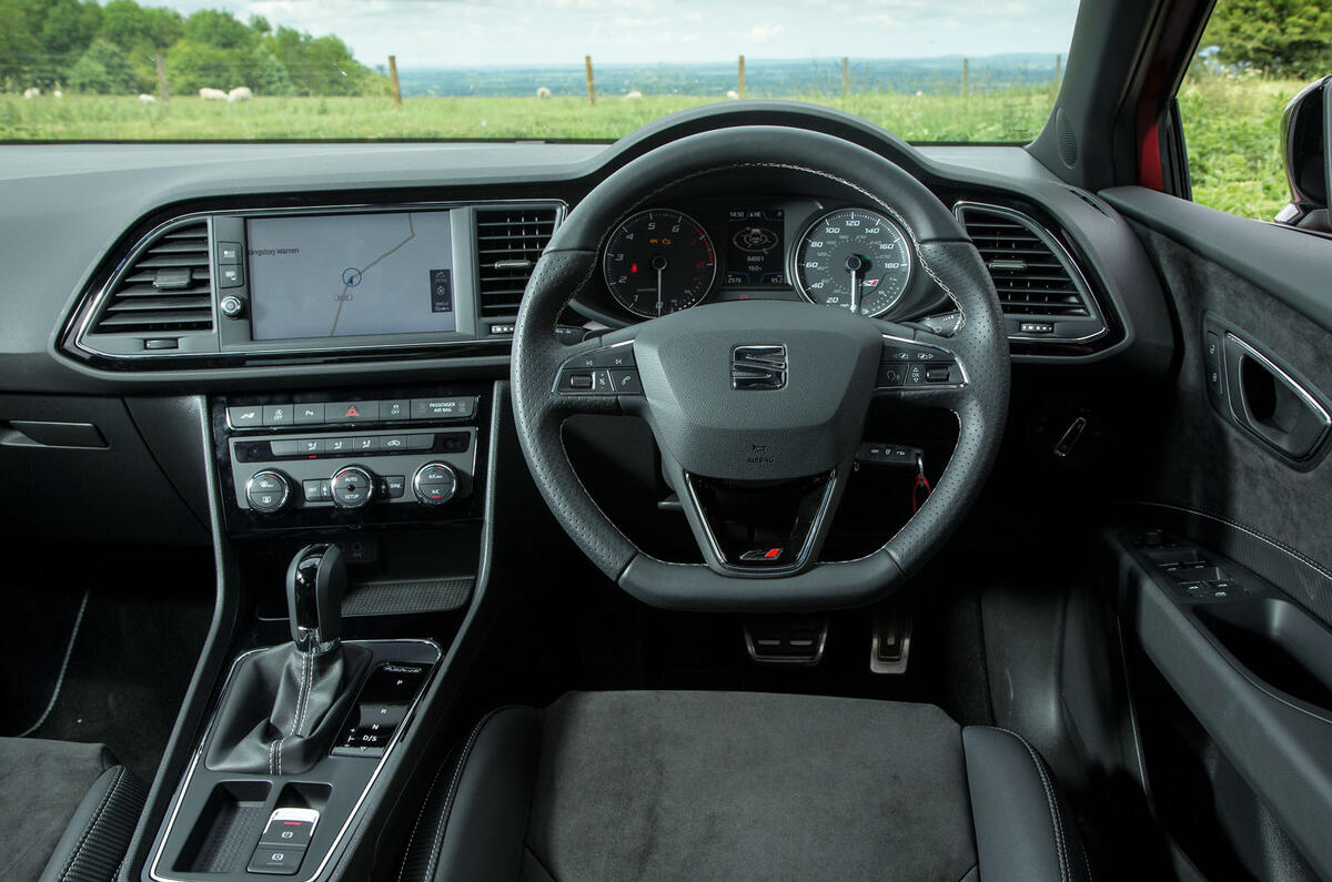 Skoda Octavia vRS estate vs. Seat Leon ST Cupra vs. Volvo V60 AWD Polestar - fast estate triple test