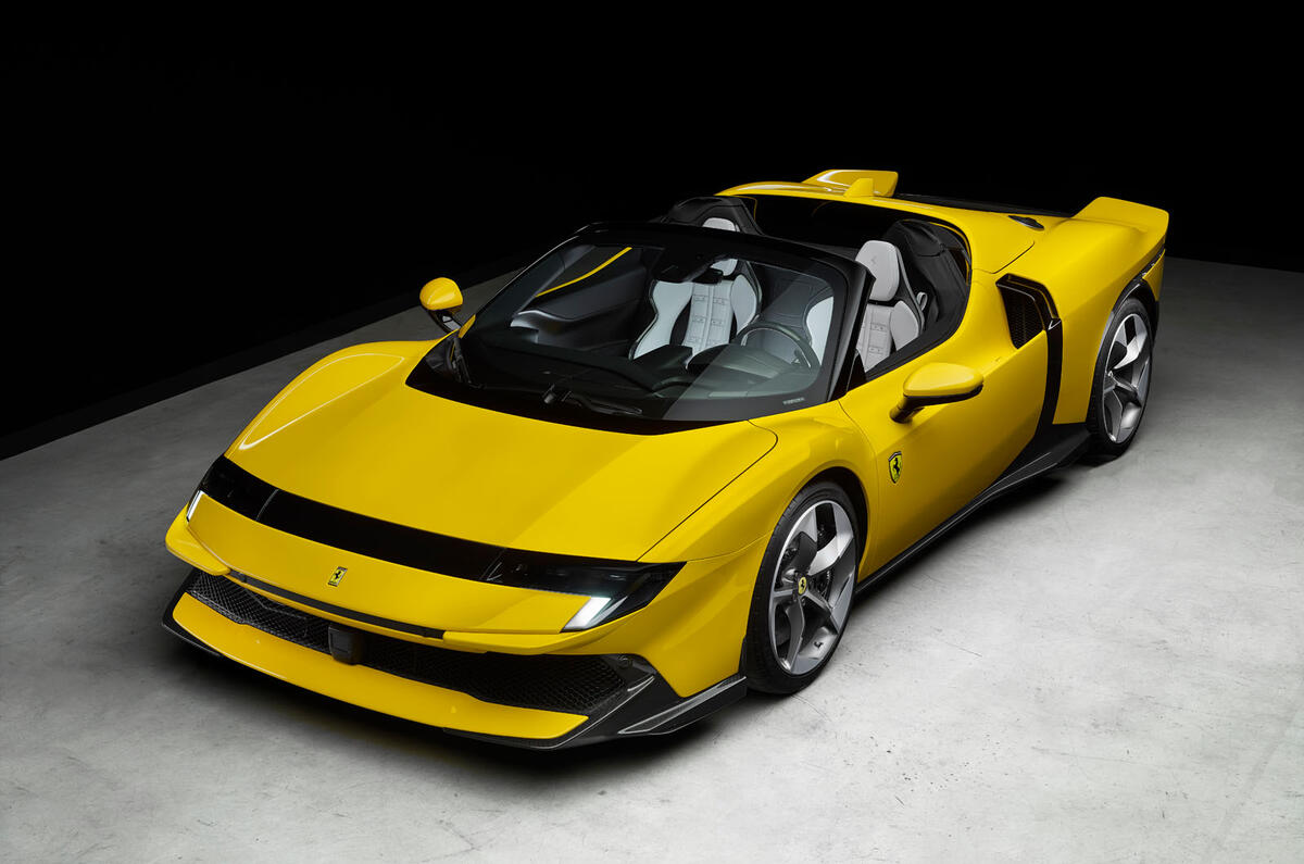 Ferrari 849 Testarossa Spider roof open Ferrari 849 Testarossa Spider roof open