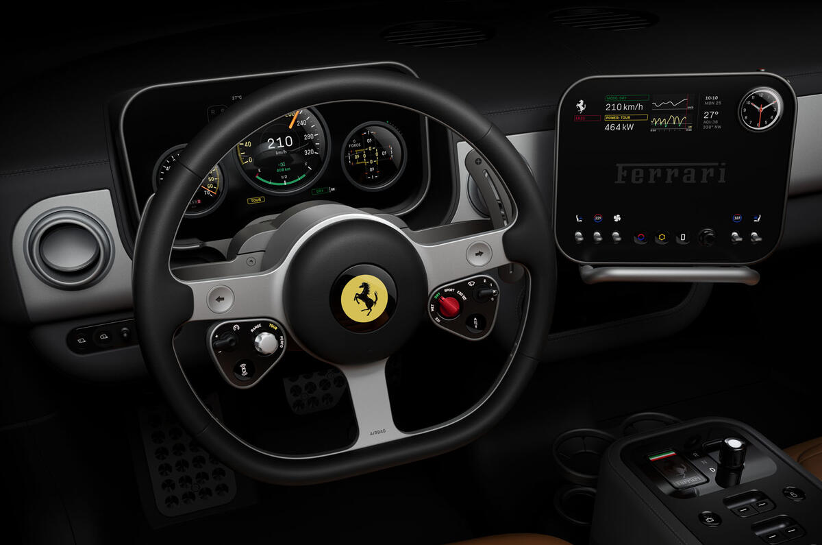 Ferrari Luce interior 4