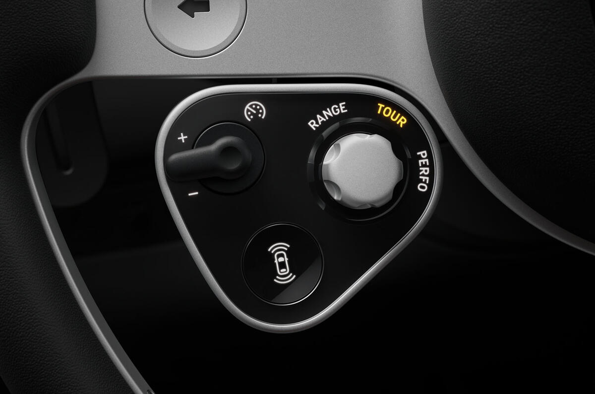 Ferrari Luce interior 6