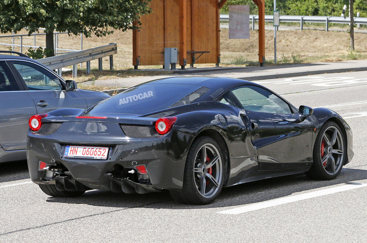 ferrari v6 spy pics 008