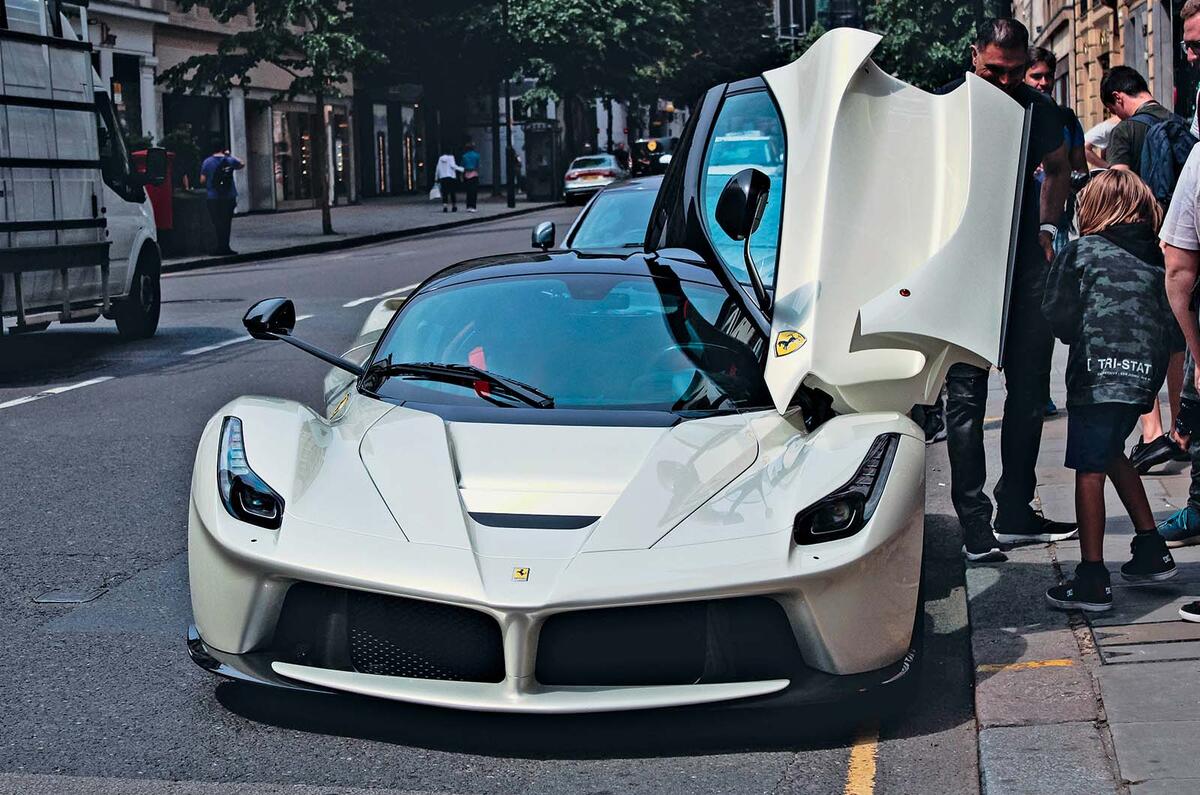 Ferrari la ferrari front Ferrari la ferrari front