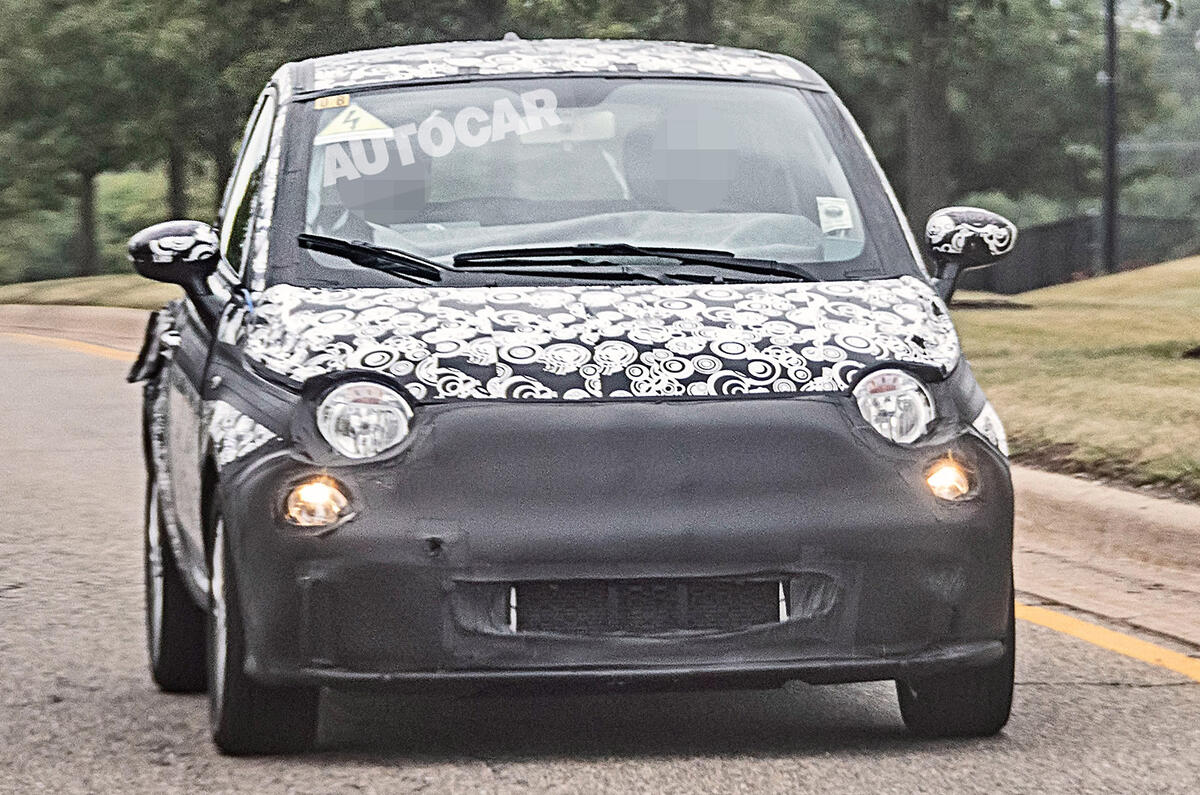 Fiat 500e spy shot